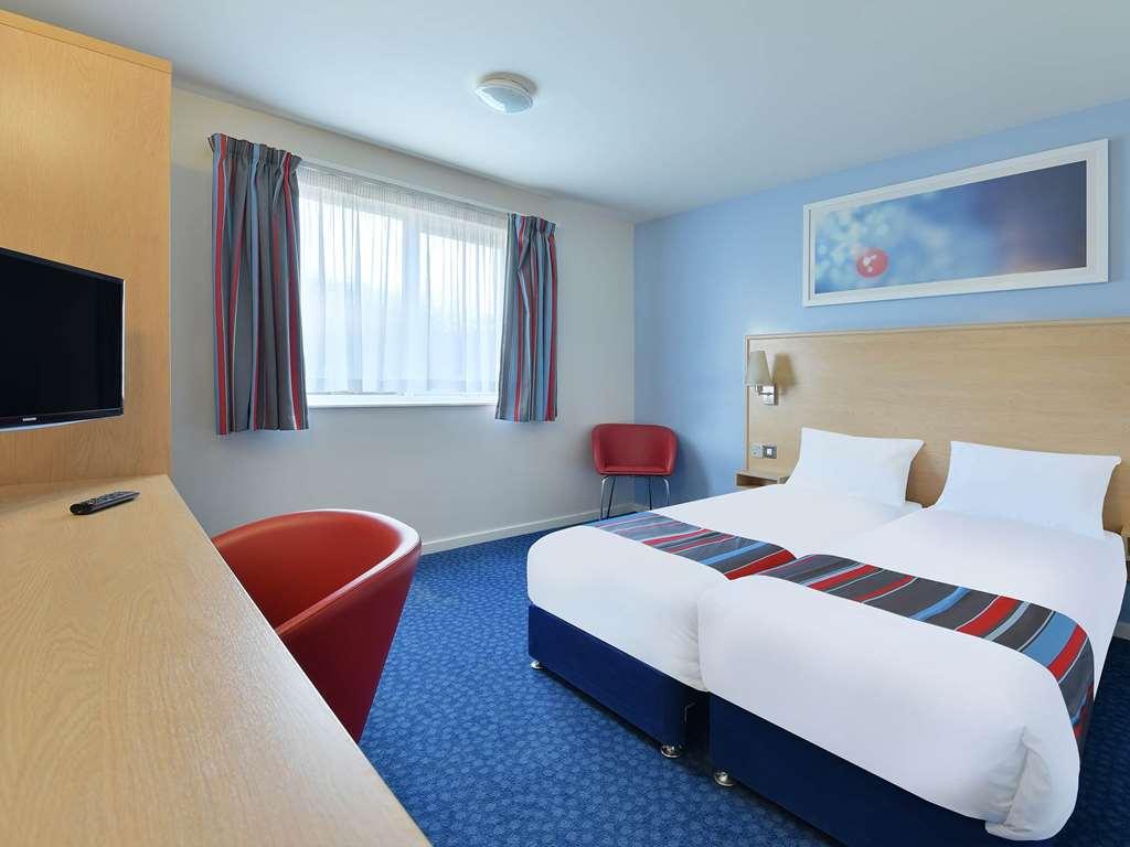 Travelodge Wirral Eastham Hooton Zimmer foto